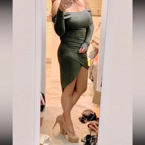 Blue blush Gray Long Sleeve Asymmetrical Hem Bodycon Midi Dress Size M - Picture 2 of 14